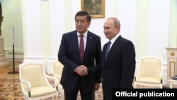 Встреча президента России Владимира Путина и президента Кыргызстана Сооронбая Жээнбекова в Москве. 11 июля 2019 года.