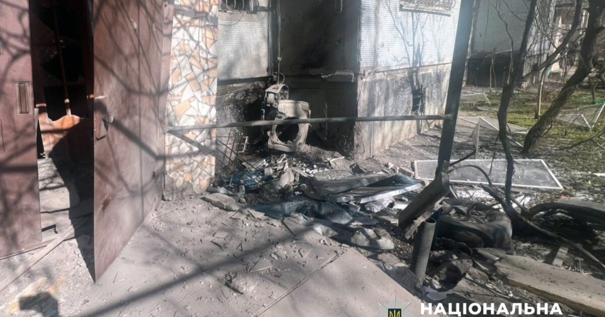 Обстріл Херсона: двоє загиблих внаслідок російського удару