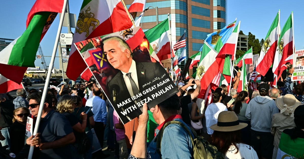 Като малко дете е коронован за бъдещ монарх. Но никога