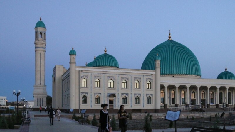 Өзбекстан: Конституцияны өзгөртүү боюнча референдум жазда өтүшү мүмкүн