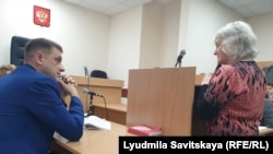 Суд по делу Шпаковского. Обвинитель допрашивает свидетеля
