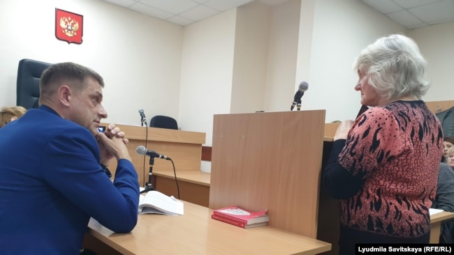 Суд по делу Шпаковского. Обвинитель допрашивает свидетеля