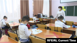 Одна из школ в Кыргызстане. Иллюстративное фото. 