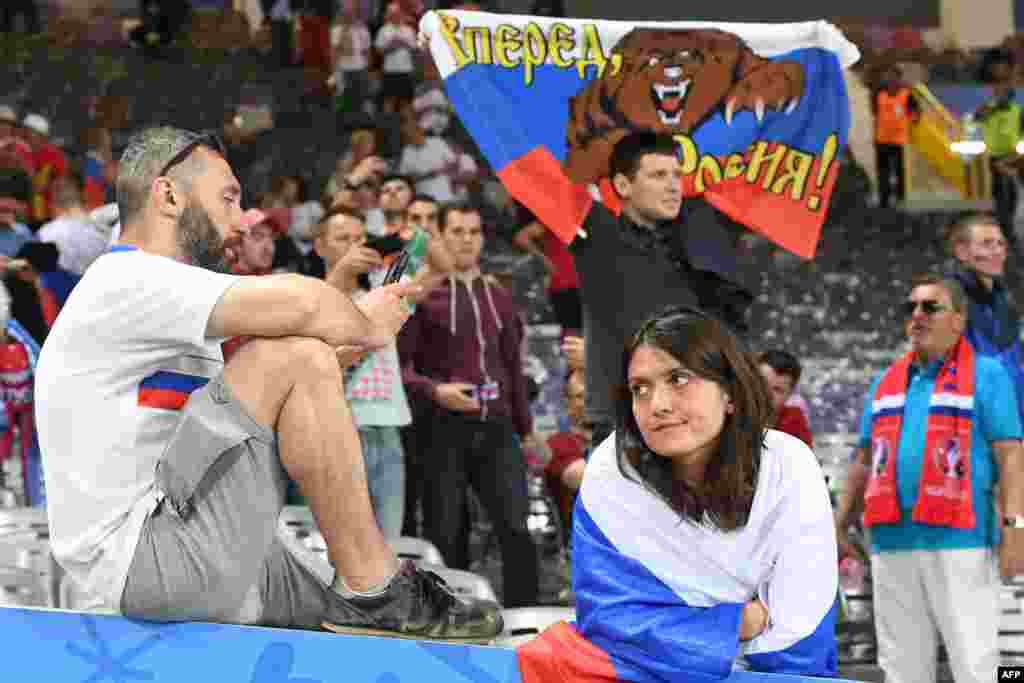 هوادارن روسیه پس از شکست تیمشان مقابل ولز