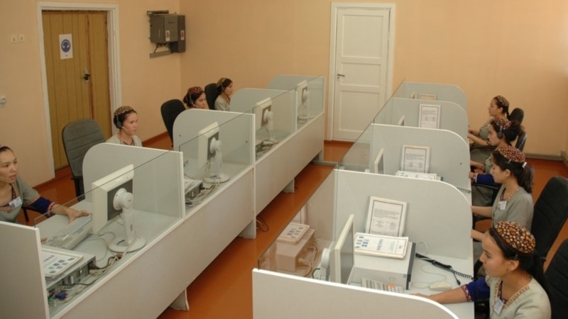 Türkmenbaşy: Ýaşaýjylar öýe çekilen Internetiň tizliginden nägile bolup, hyzmatlardan ýüz öwürýär