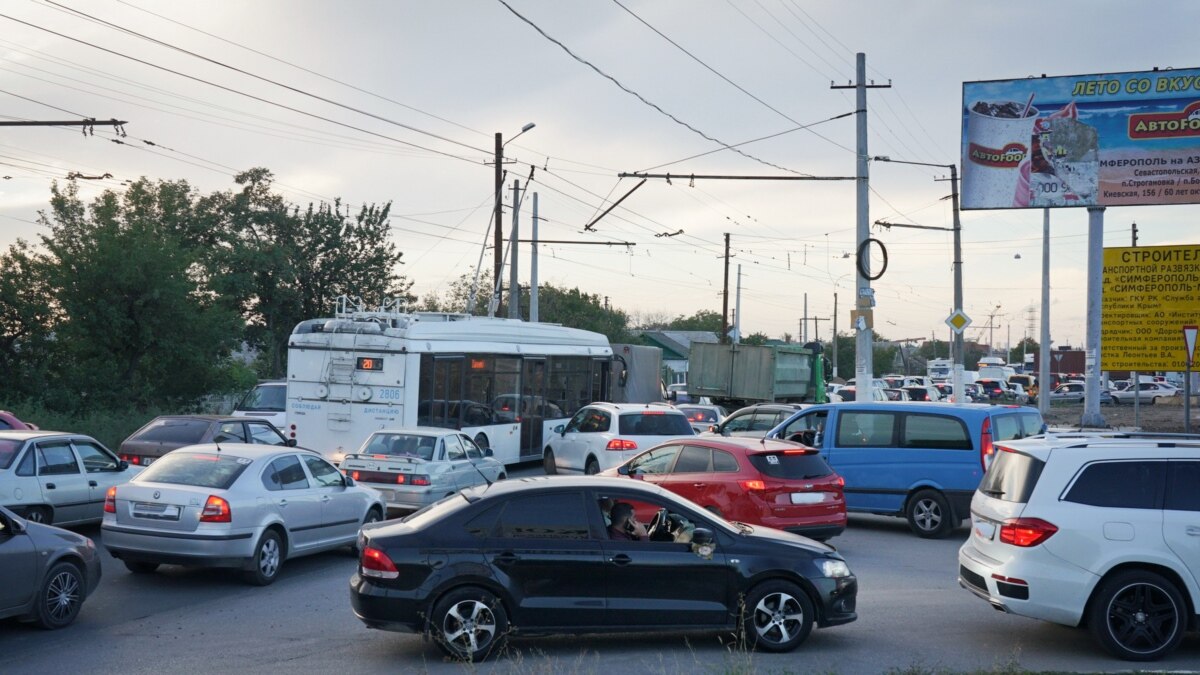 Аварии и транспортный коллапс: Симферополь парализовали пробки