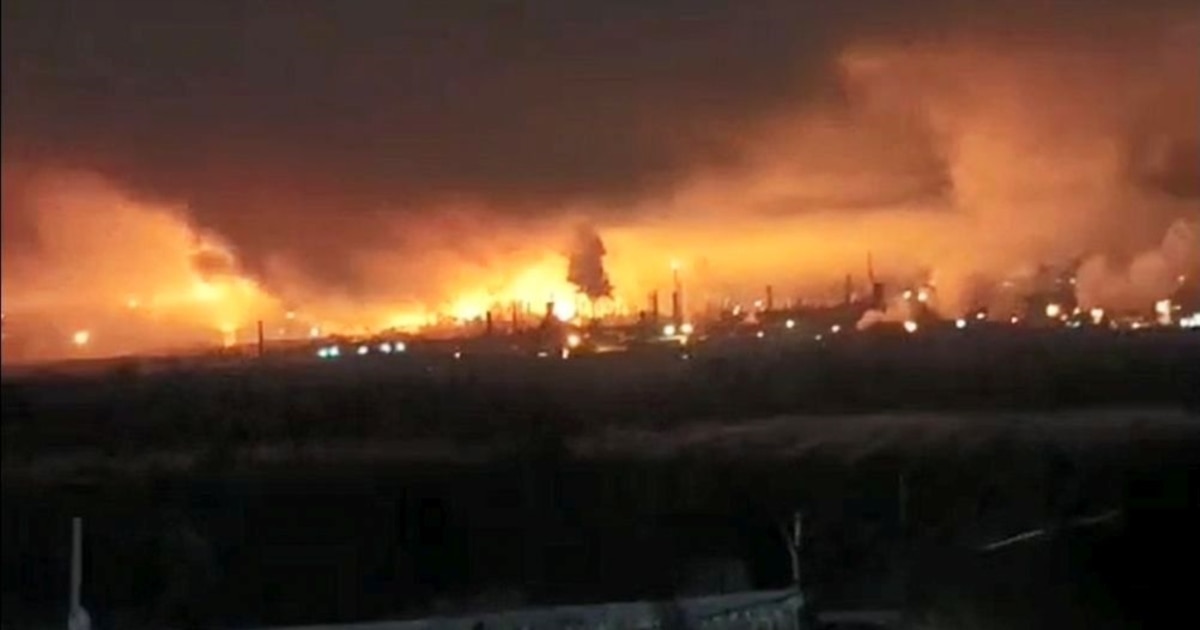 Дрони атакували заводи у російських містах Оренбурзі і Новокуйбишевську