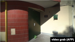 Svinjska glava ostavljena isped jedne džamije u Parizu, 9. septembra 2025.