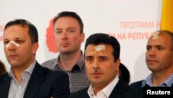 Лидерот на СДСМ Зоран Заев и членовите на партијата 