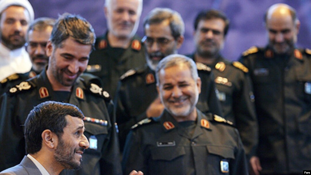 محمود احمدی‌نژاد در دیدار با فرماندهان سپاه پاسداران