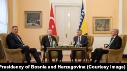 Presidenti turk, Recep Tayyip Erdogan në takim me anëtarët e presidencës trepalëshe të Bosnje dhe Hercegovinës, Zhelko Komshiq, Shefik Xhaferoviq dhe Millorad Dodik.