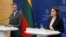Лидерката на беларуската опозиция Святлана Циханоуска и външния министър на Литва Габриелиус Ландсбергис