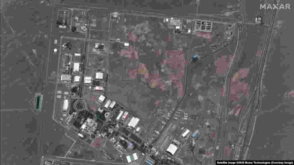 In these satellite images captured by Maxar Technologies, the Natanz nuclear enrichment facility is visible. Image on the left is from January 24, 2025. Image on the right is from June 14, 2025.