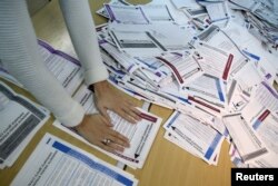 Obaveza je CIK-a da raspiše izbore, kaže Vehid Šehić (na fotografiji prebrojavanje glasačkih listića na izborima 2018. godine)