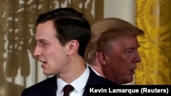 Președintele american Donald Trump și ginerele său Jared Kushner (foto arhivă) 