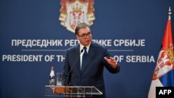 "Važno da idemo napred na evropskom putu, ali da uvek umemo da čuvamo naše državne i nacionalne interese", rekao je Vučić komentarišući izveštaj Evropske komisije