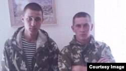 Российские военнослужащие Ильдар Сахапов и Федор Басимов. 