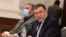 Министърът на здравеопазването Костадин Ангелов и главният здравен инспектор Ангел Кунчев (вляво)