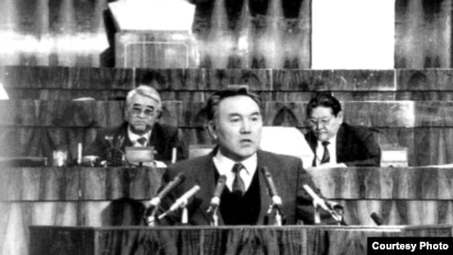 Орыс хатшысы анальный секске арбалады