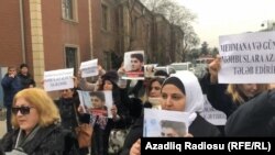 Акция в поддержку Мехмана Гусейнова в Баку