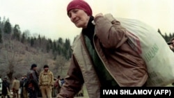 Беженка из Абхазии в Сванетии на границе между Грузией и Абхазией, 30 марта 1994 года