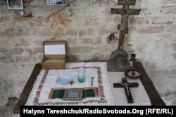 Так виглядав престіл на підпільній квартирі