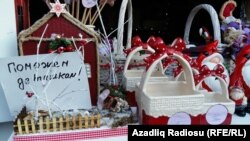 Yeni ilə aid oyuncaqlar.