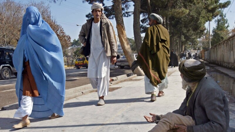 طالبان: د سرې میاشتې ټولنه دې کابل کې 'سوالګر' تثبیت او مرستې وکړي