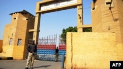 بیشتر افغانهای که به دلیل نداستن اسناد بازداشت شده اند به زندان مرکزی شهر کراچی منتقل شدند