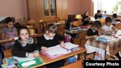 Казанның 18нче санлы татар гимназиясендә дәрес бара