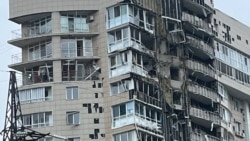 Последствия попадания дрона в жилой дом в Перми