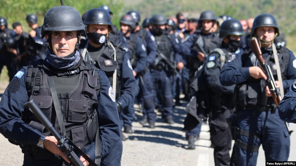 Pjesëtarë të Policisë së Kosovës, në Jarinjë. (26 shtator)
