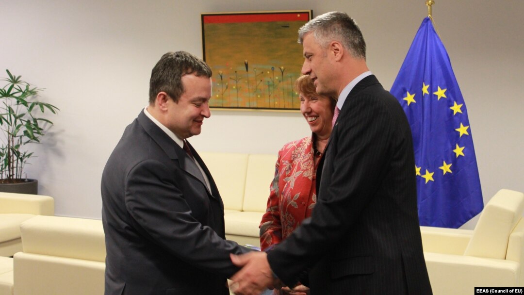 Kosovar Prime Minister Hashim Thaci, EU High Representative Catherine Ashton, and Serbian Prime Minister Ivica Dacic (right to left) in Brussels on May 21