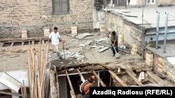 Bakıda söküntü (arxiv fotosu)