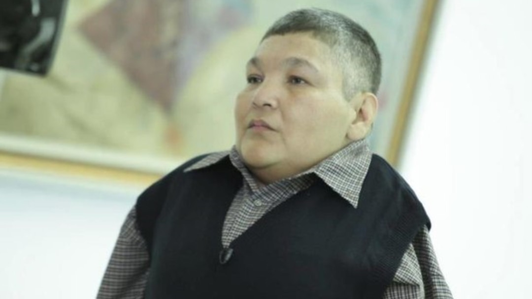 Жасмин Джеймс желіде