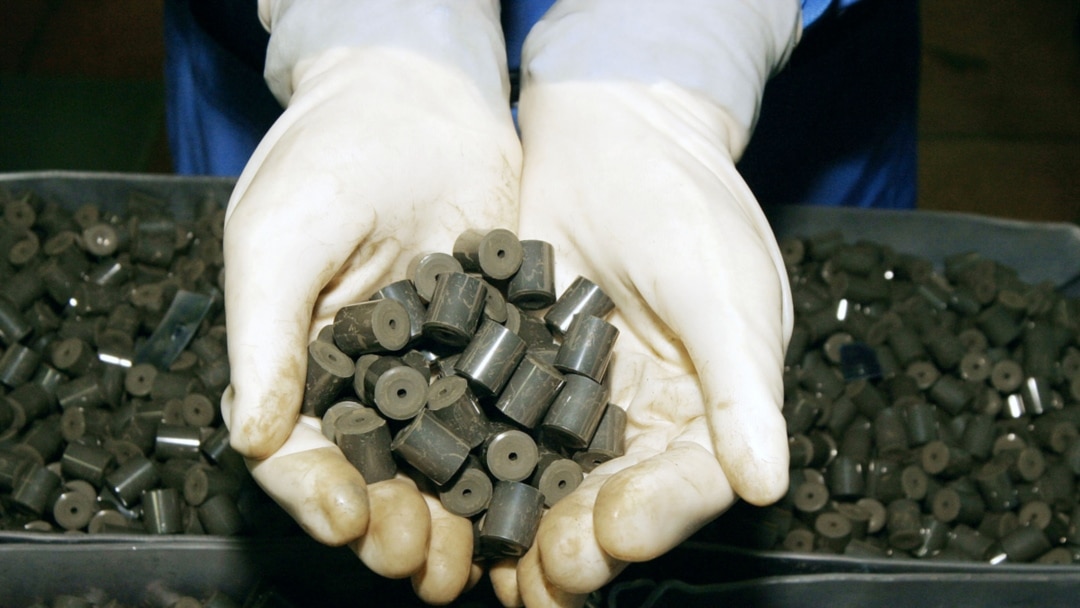 жалаңаш қыздар отыр