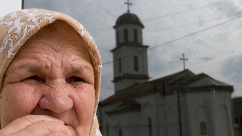 Istekao rok za izmještanje, crkva i dalje u dvorištu Fate Orlović 