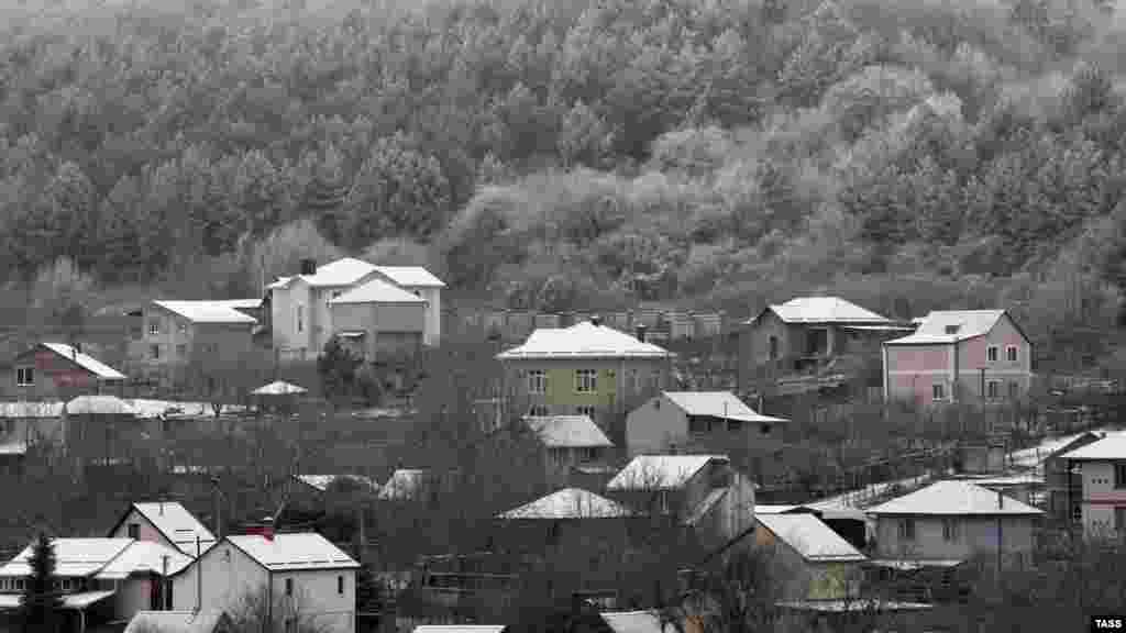 Дачный поселок у Партизанского шоссе, что неподалеку от Симферополя