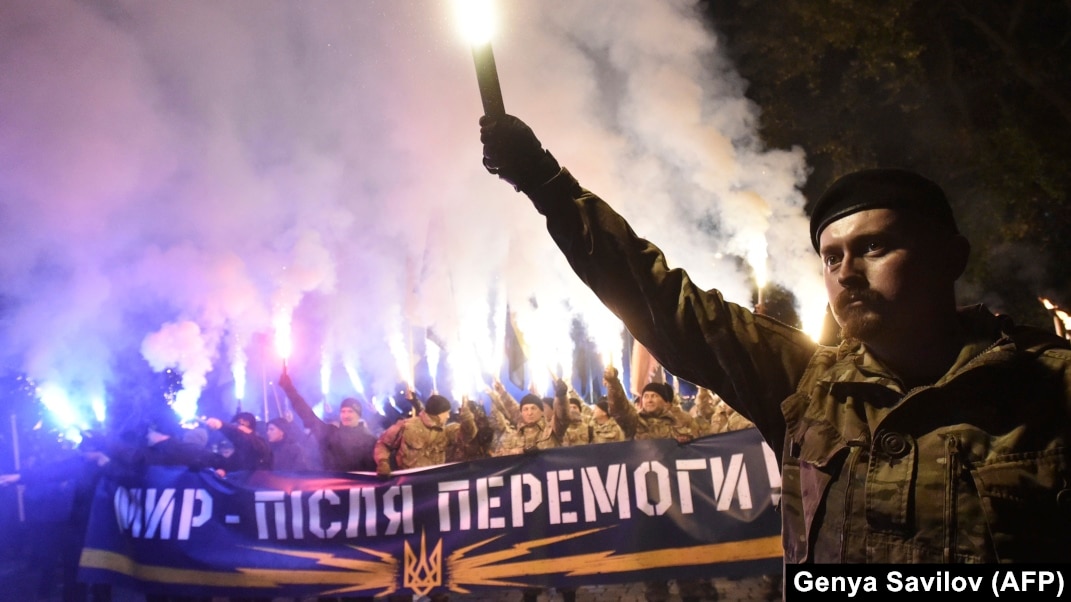 Qattiq eshak 18 Katta tit bilan jinsiy aloqa onlayn