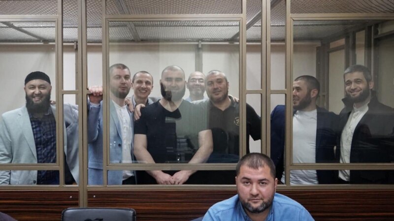 Семерых крымских татар приговорили к 110 годам колонии 