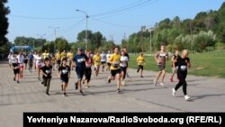 У Запоріжжі акція «Шаную воїнів, біжу за героїв України» відбулася вперше минулоріч