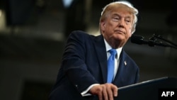 За кілька годин до запланованого початку навчань Трамп заявив у своїй соцмережі Truth Social, що «не задоволений» згодою США на участь у них, наголосивши на своїх «дуже добрих стосунках» з Кім Чен Ином, лідером Північної Кореї