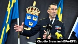 Швециянын Куралдуу күчтөрүнүн жогорку командири, генерал Бюден Стокгольмдогу басма сөз жыйынында, 16-май, 2022-жыл. 