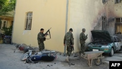  Farah welaýatyndaky owgan esgerleri. Arhiw suraty. 