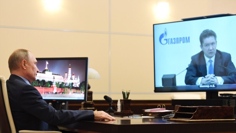 Vladimir Putin l-a decorat pe șeful Gazprom cu medalia „Erou al muncii”