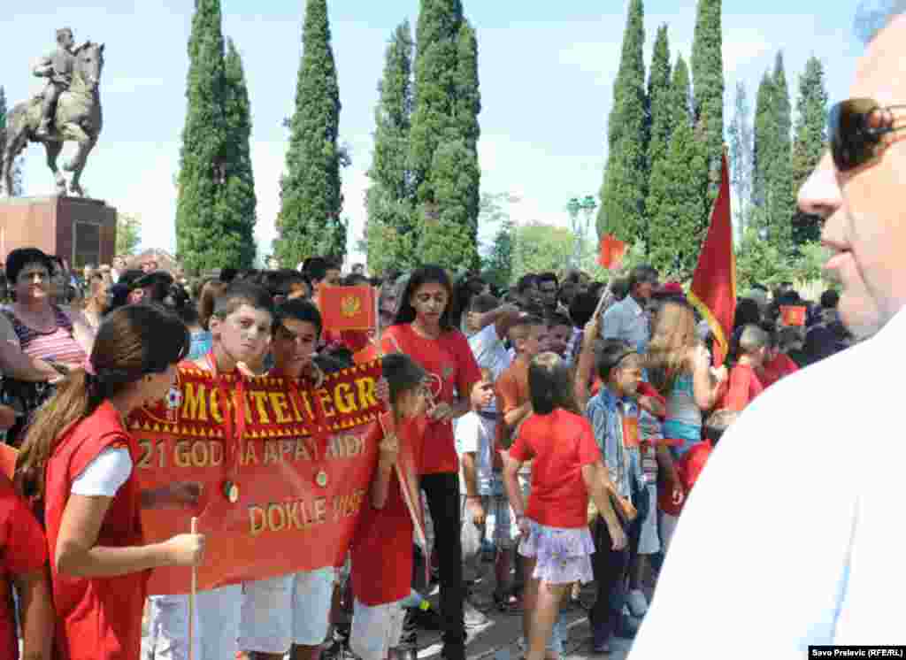 Oko 2000 Crnogoraca koji su 1991. godine izbjegli iz Albanije, protestima zahtijevaju crnogorsko državljanstvo, 03.08.2011. Foto: RSE / Savo Prelević 