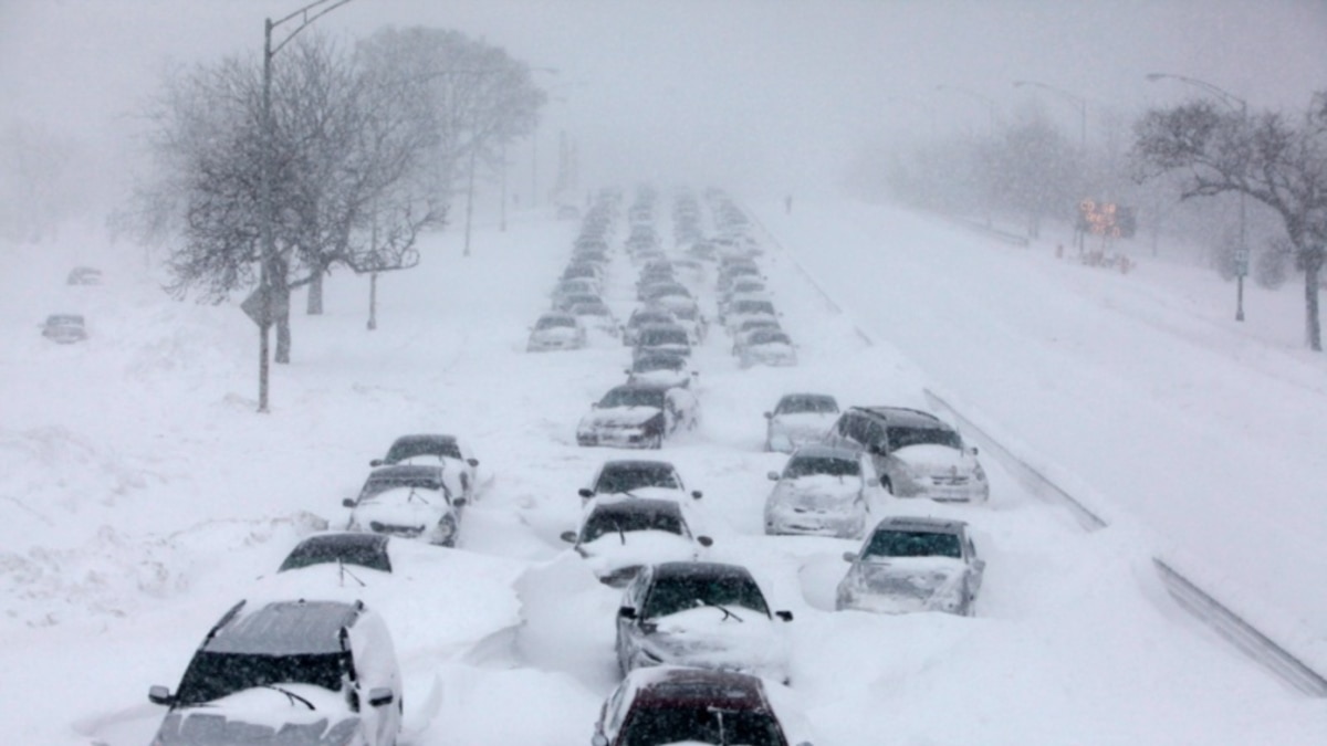 Thousands of cars were trapped in the snow on the “Don” highway