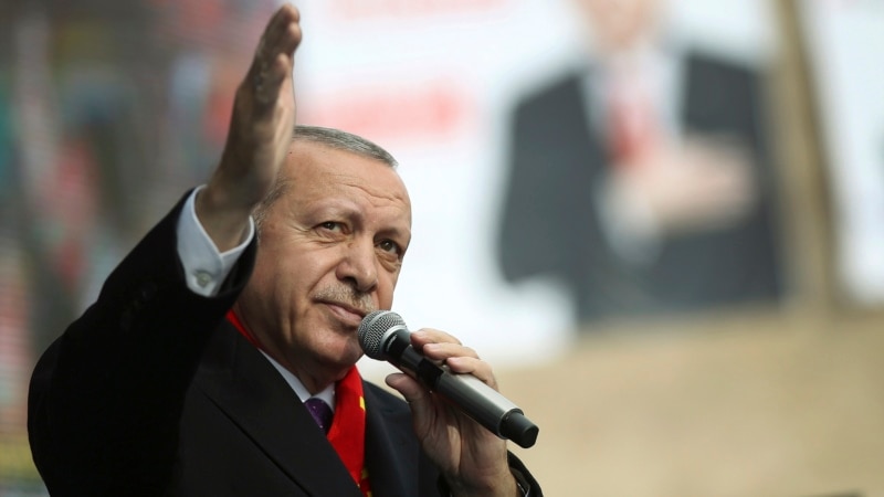 Ердоган - Турција обезбеди мир во Европа со запирањето на бегалците 