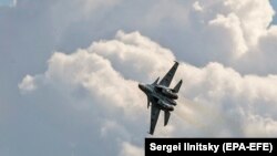 Suhoi Su-30 SM în timpul unei demonstrații, Moscova 2017 