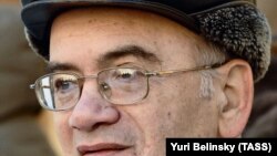 Поэт Александр Кушнер 